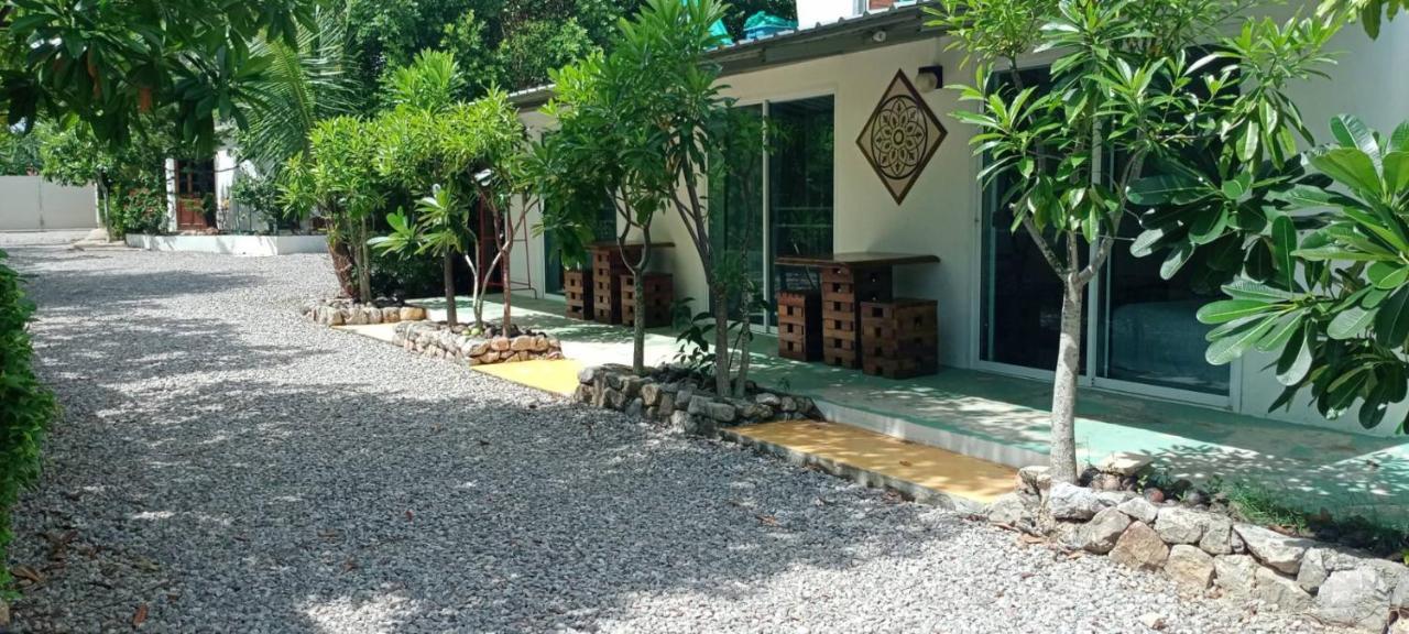 Mem Homestay Csumphon Kültér fotó
