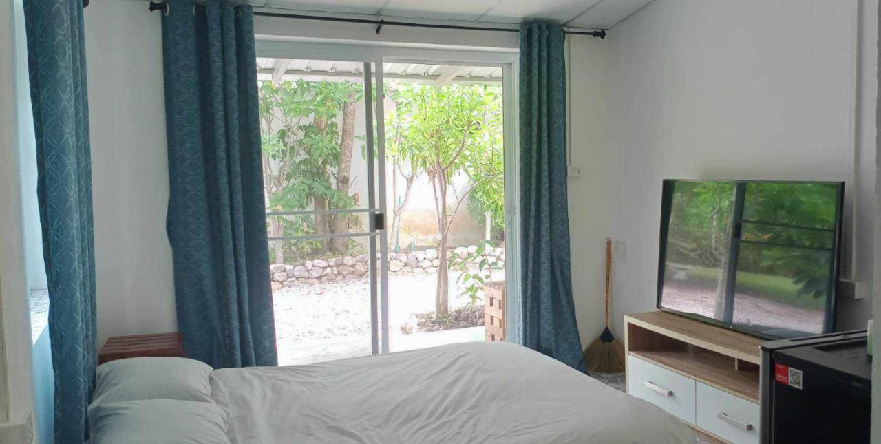 Mem Homestay Csumphon Kültér fotó